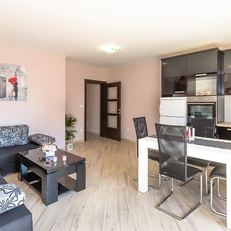 Apartment Andela 3