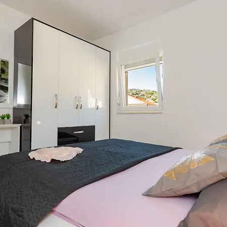 Andela 3 Makarska