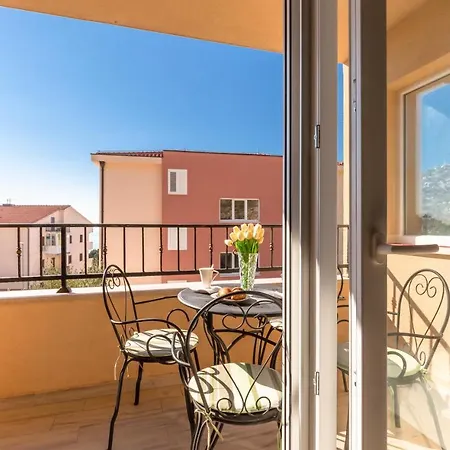 Andela 3 Apartman Makarska