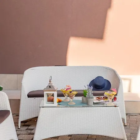 Apartment Andela 3 *