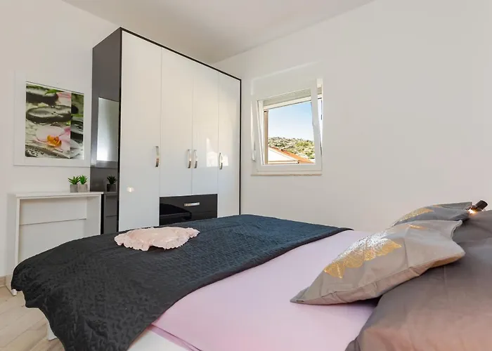 Andela 3 Makarska