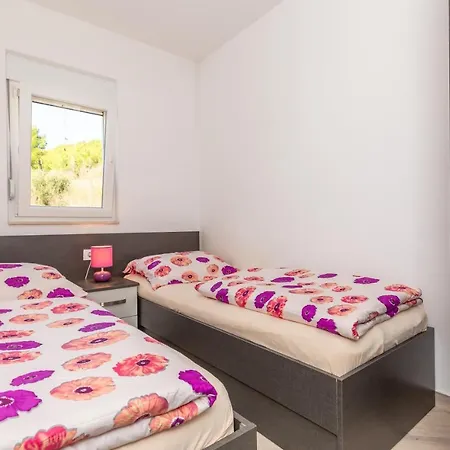Andela 3 Makarska